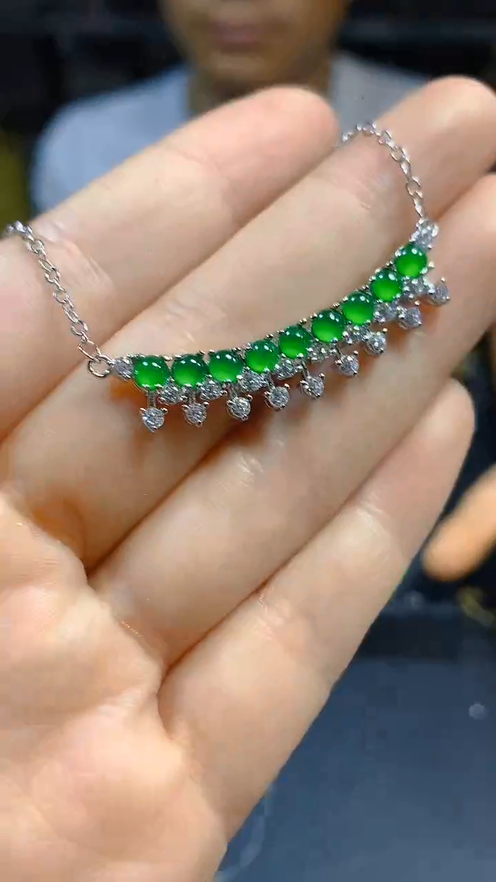 【闪购商品】翡翠吊坠(赠链)未镶嵌0263276756169/多样性发一