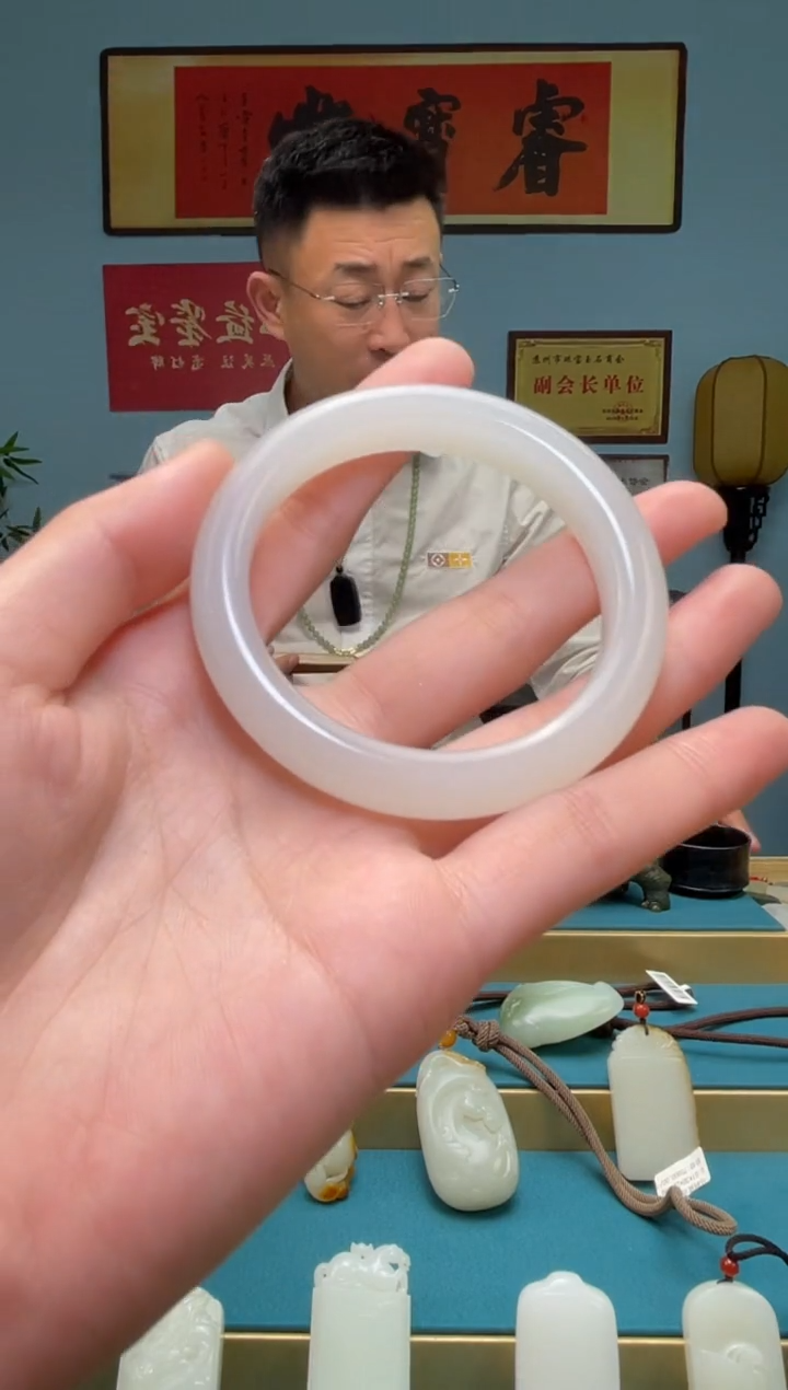 【闪购商品】和田玉手镯未镶嵌手镯多样性发货拍一发一