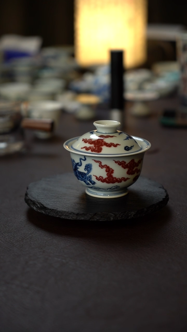 景德镇全手工手绘青花釉里红海象二才盖碗