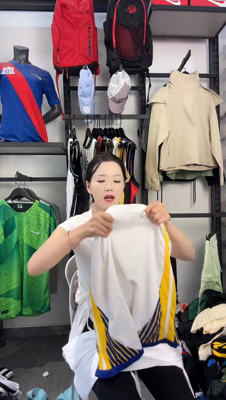 684编码 瑕疵款直播间过款为准 尺码S