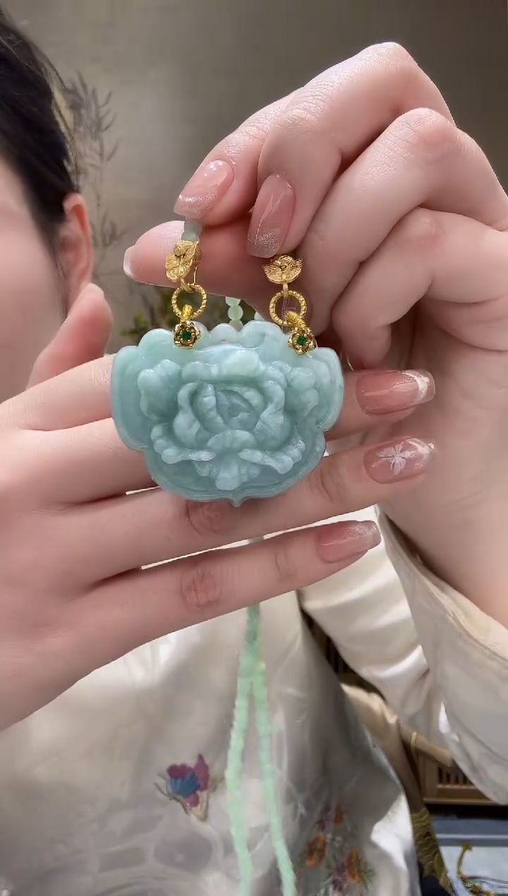 【闪购商品】翡翠颈饰未镶嵌吊坠