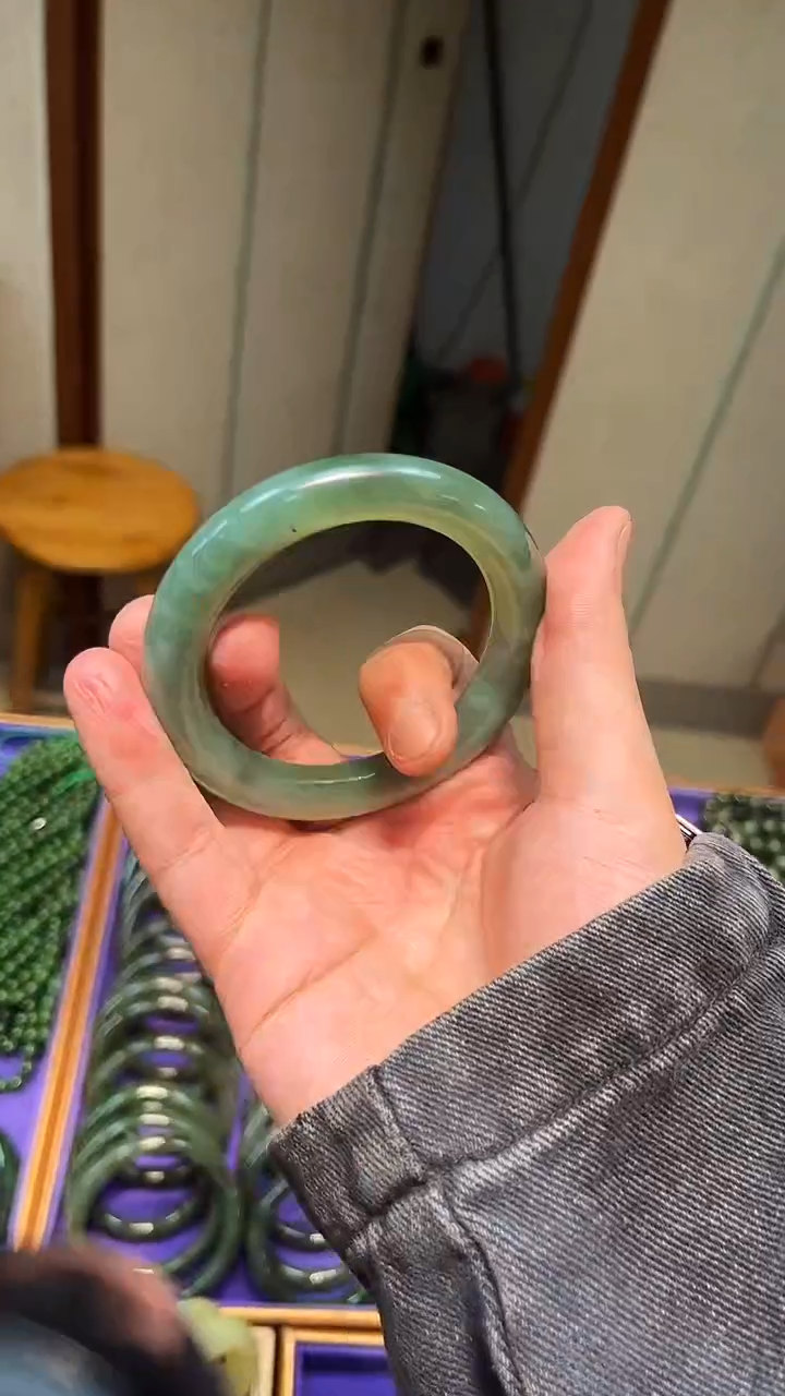 【闪购商品】和田玉手镯未镶嵌和田玉猫眼镯子