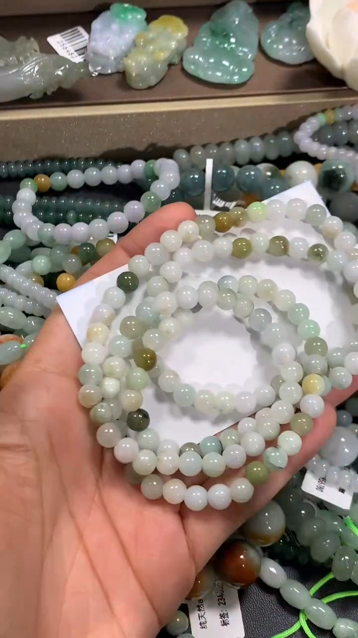 颈饰未镶嵌翡翠1