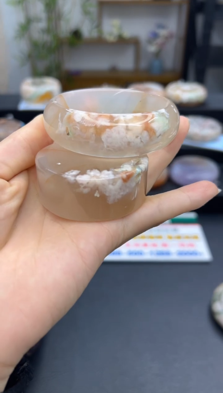 【闪购商品】石英质玉手镯未镶嵌A295(53圈赠送镯心)