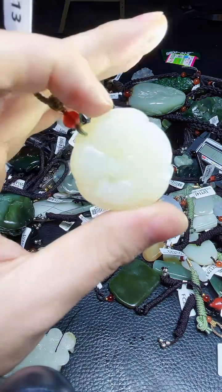 颈饰未镶嵌和田玉未镶嵌拍一发一