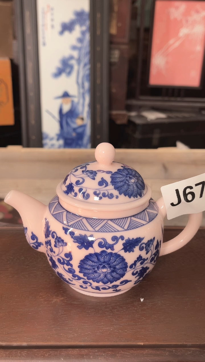 陶景德镇陶瓷摆件J672