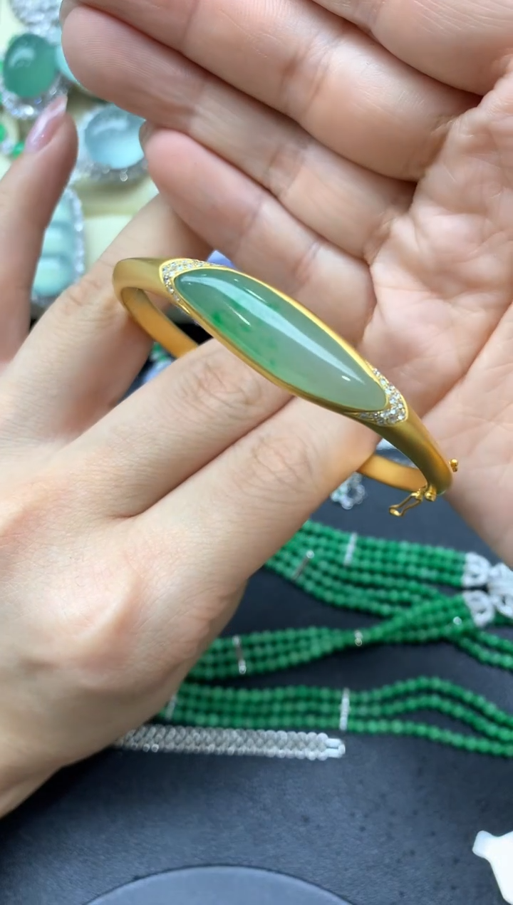 【闪购商品】翡翠手镯18K金镶嵌524-中国好珍宝