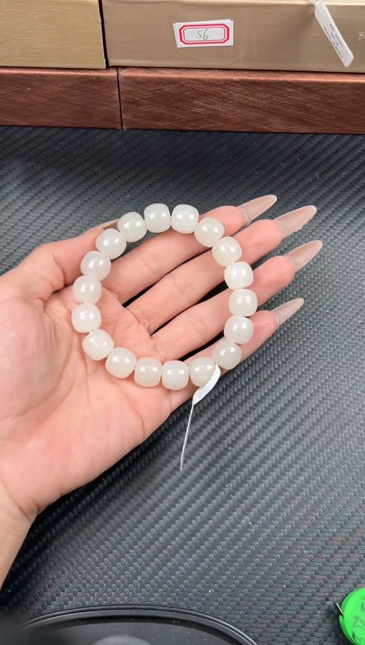 未镶嵌手串和田玉黑山微色差卡12