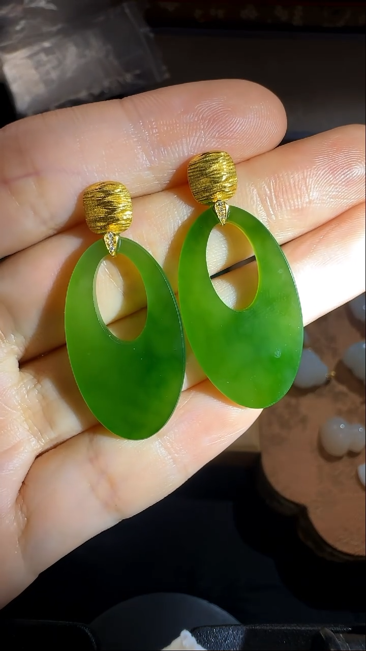 18K金镶嵌和田玉耳饰和田玉碧玉耳饰