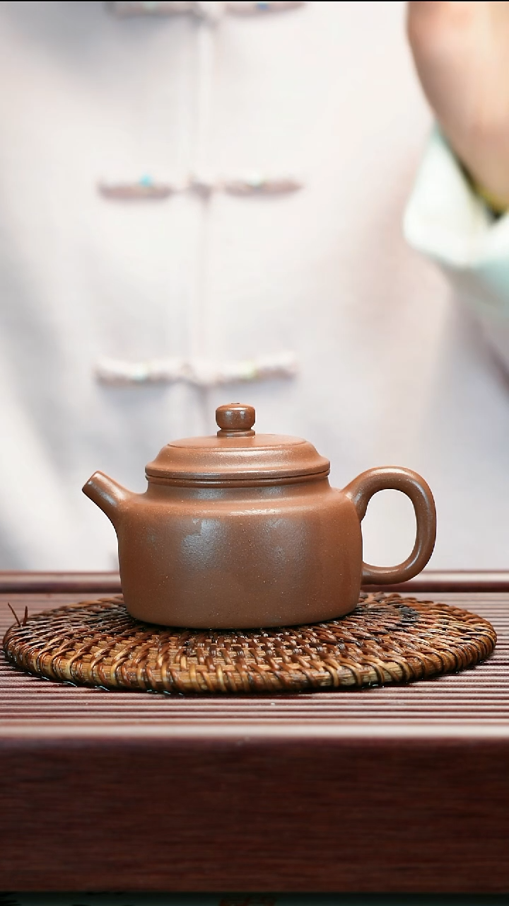 茶壶紫砂【潘仕堂】 底槽清  德钟壶  175cc   潘华娣制