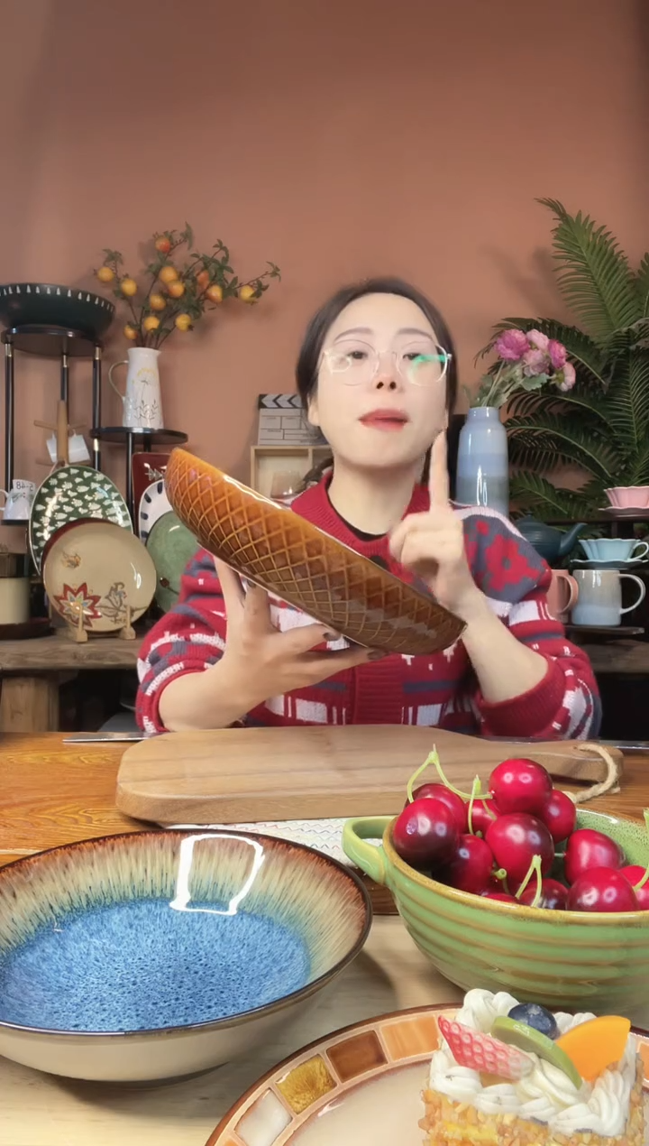 陶瓷9.8英寸复古浮雕大深盘 微瑕疵