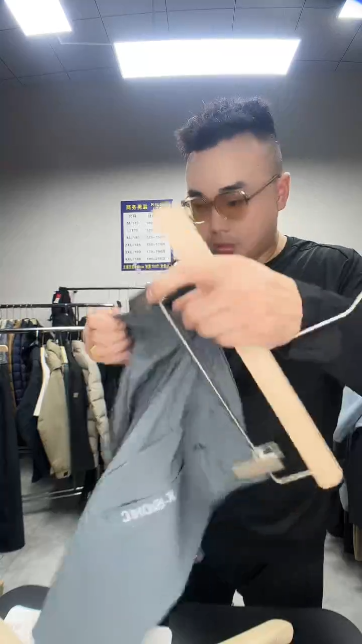 040编码男装清货孤品