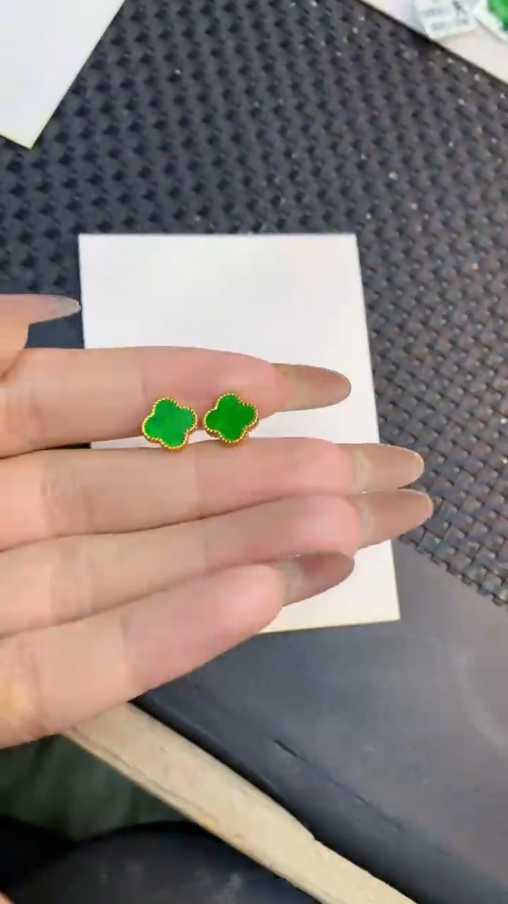 颈饰未镶嵌翡翠1