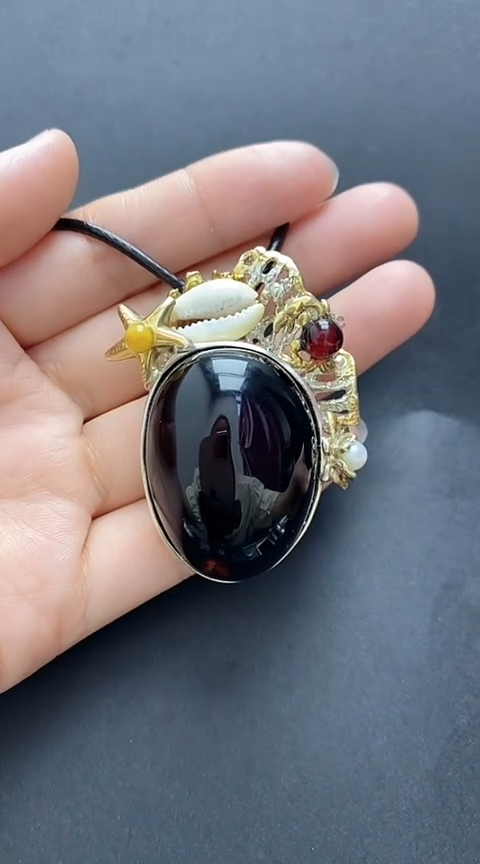 【闪购商品】琥珀裸石银S925镶嵌血珀吊坠