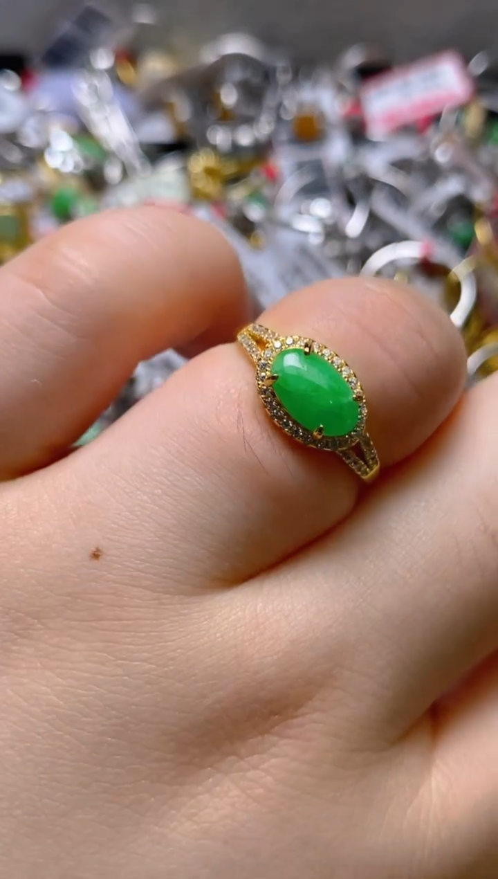 未镶嵌戒指翡翠百内无证书