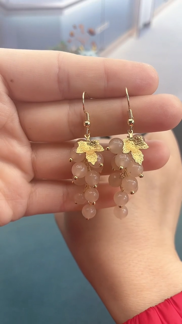 14K金镶嵌和田玉耳饰6mm藕粉葡萄