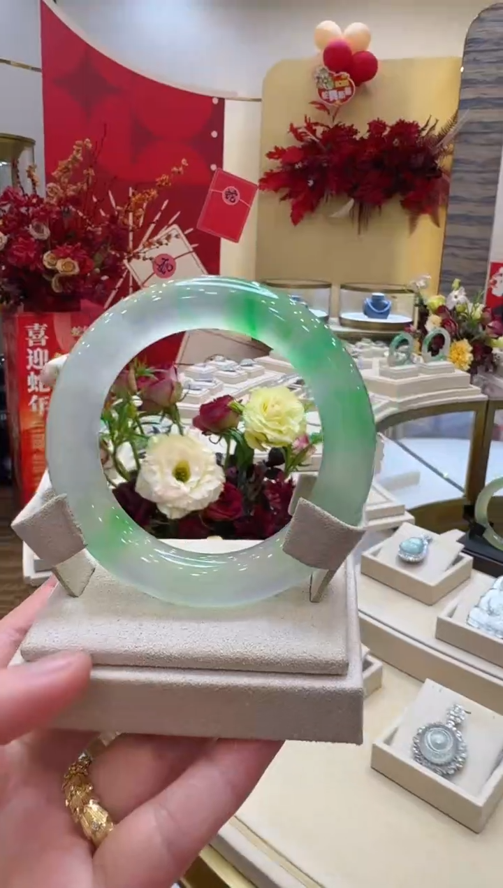 【闪购商品】翡翠手镯未镶嵌（定金）