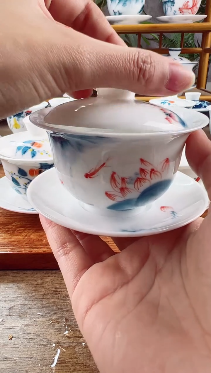 【闪购商品】微瑕蓝莲鲤鱼130ml三才盖碗