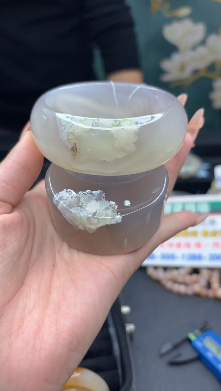 【闪购商品】石英质玉手镯未镶嵌8（63圈赠送镯心）