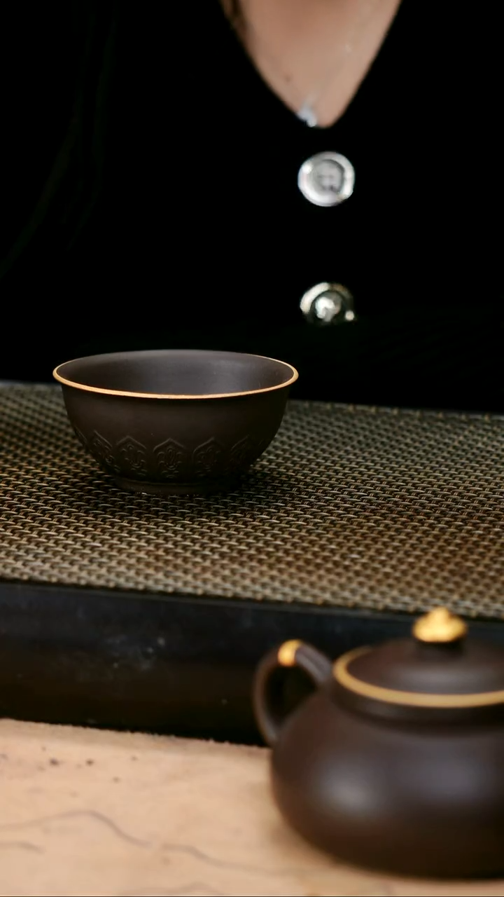 茶壶紫砂四号井茄皮紫泥描金小碗杯