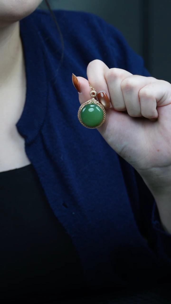 吊坠(赠链)18K金镶嵌和田玉1