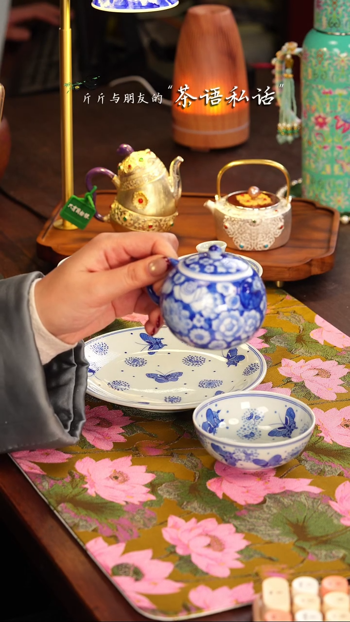 【闪购商品】伴斤茶舍   青花  万花  小壶