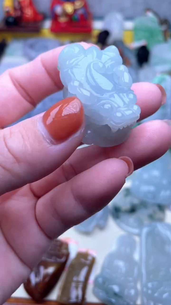 颈饰未镶嵌翡翠1
