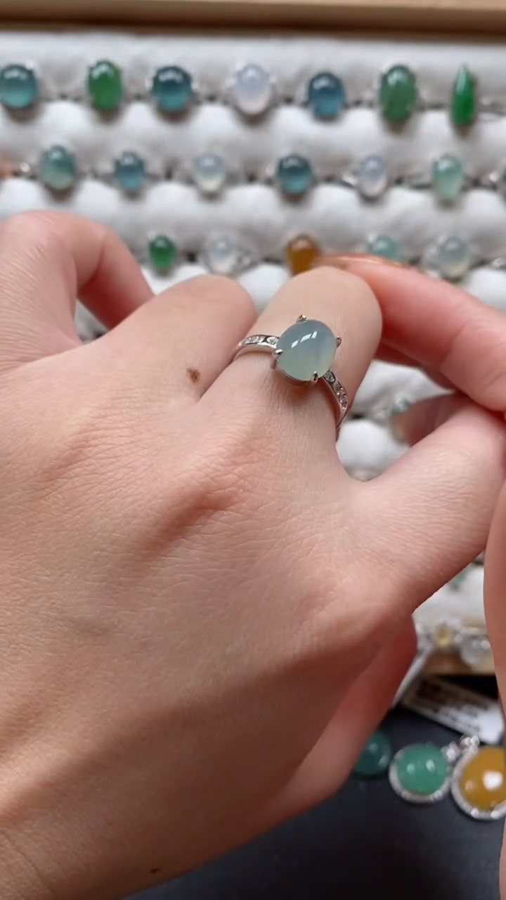 【闪购商品】翡翠戒指银S925镶嵌一物一证一礼盒8