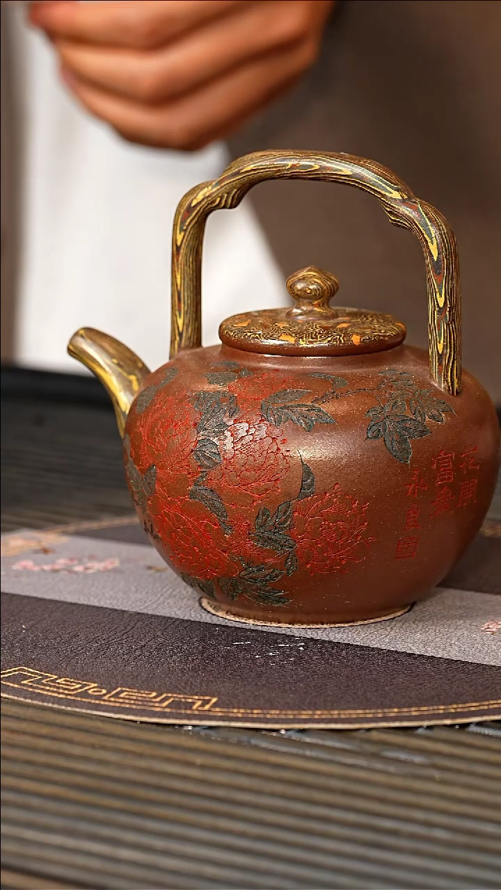 【闪购商品】紫砂茶壶JLQ 绞泥 吴经提梁   