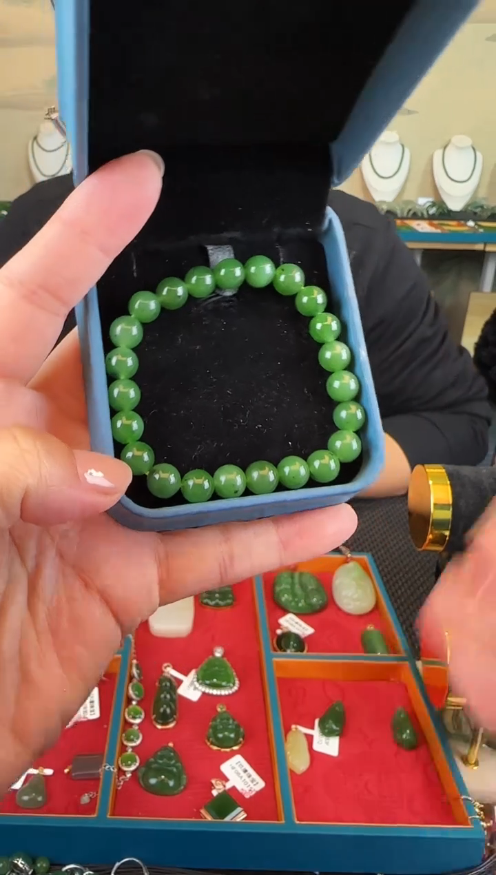 未镶嵌手串和田玉卡8