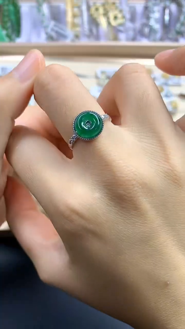 翡翠银S925镶嵌颈饰翡翠 银S925镶嵌 颈饰