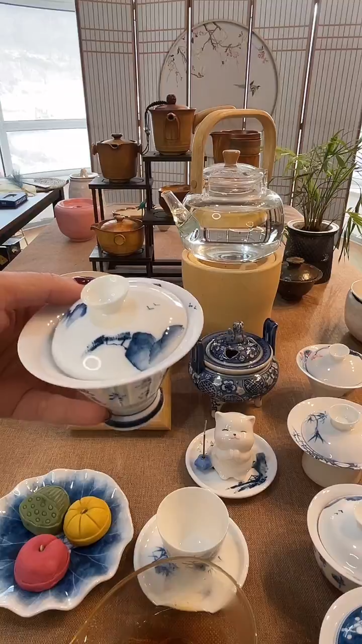 瓷片诗文盖碗不错的哦