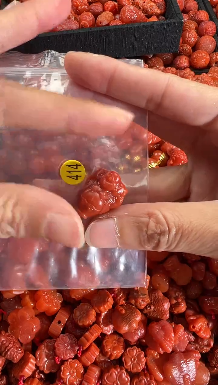 【闪购商品】南红玛瑙颈饰未镶嵌1