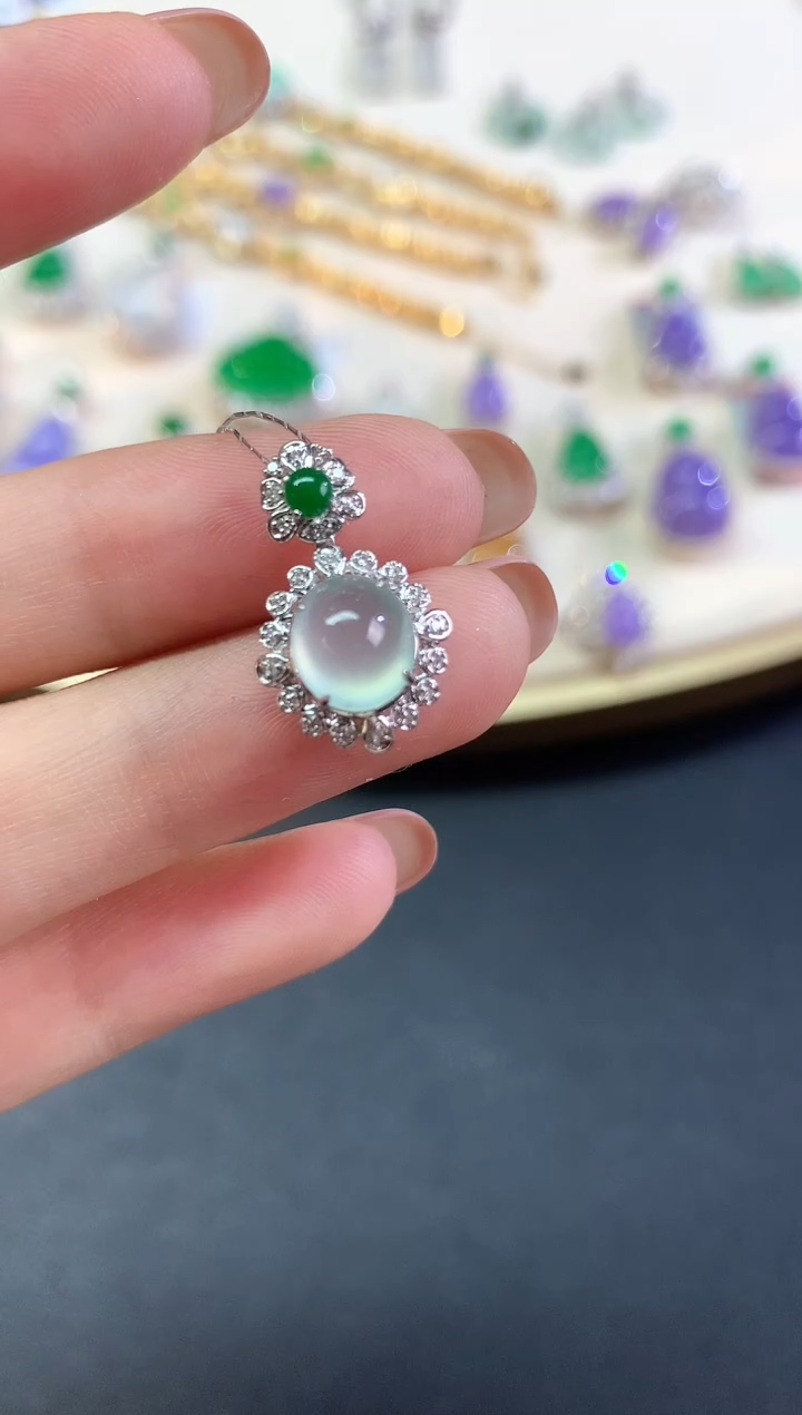 翡翠18K金镶嵌吊坠(不含链)吊坠|2980+0多样性发其一