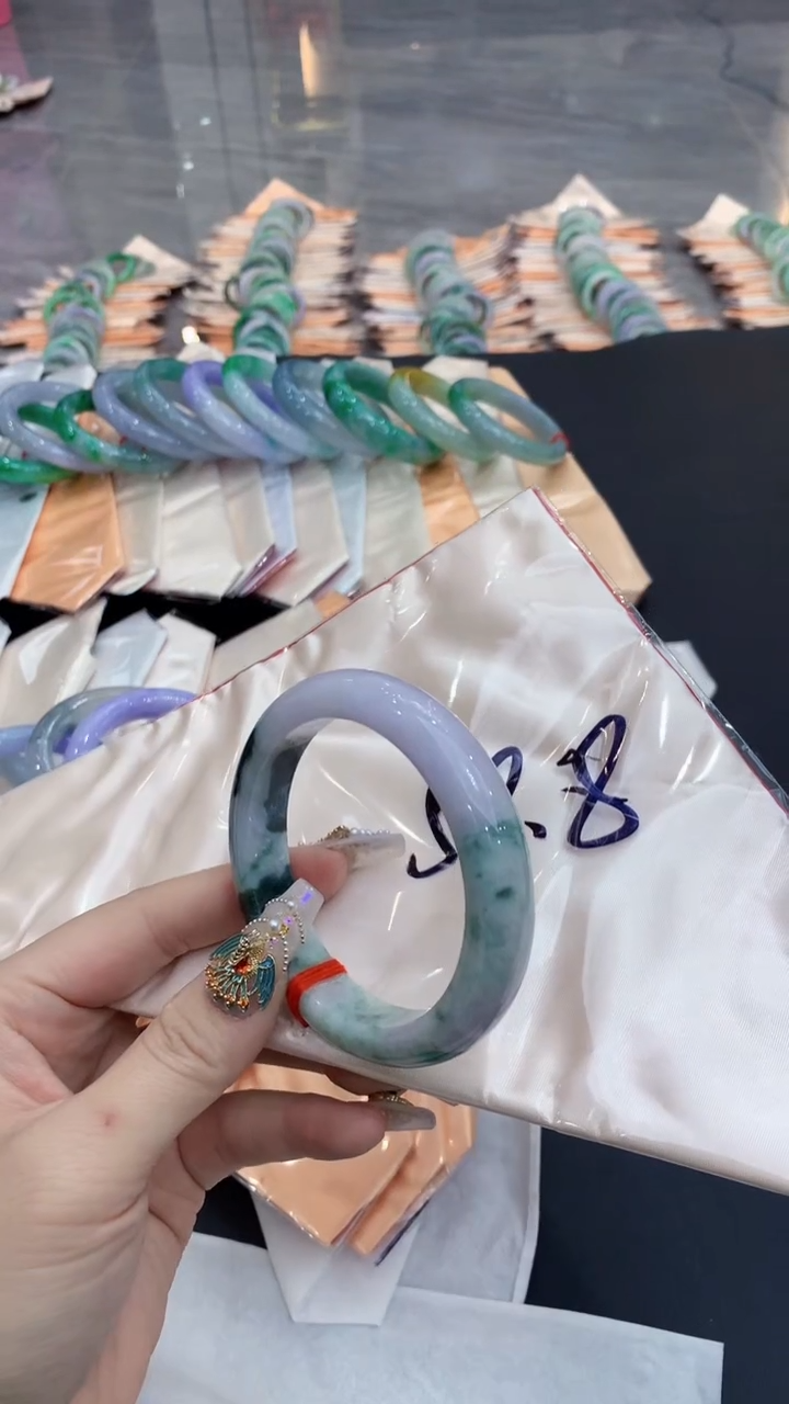 【闪购商品】翡翠手镯未镶嵌0313876923