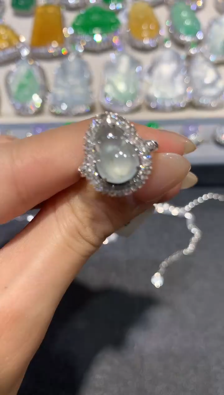 【闪购商品】翡翠戒指18K金镶嵌q206多样性一件发货