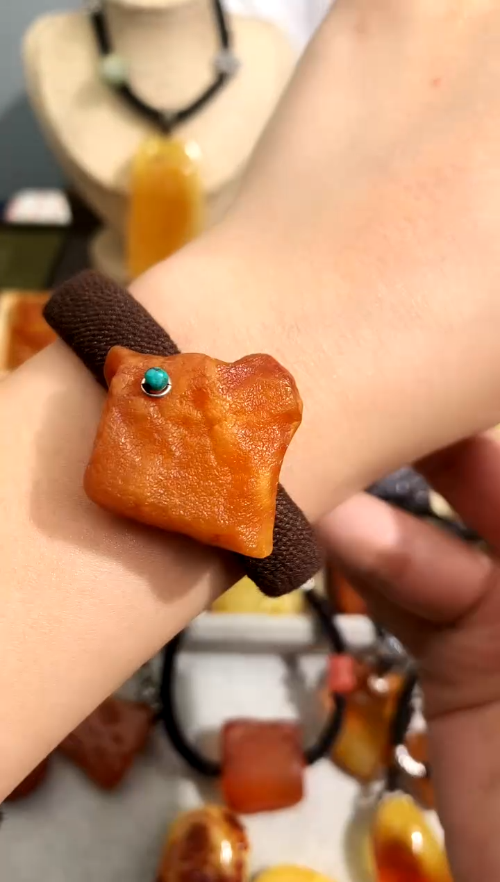 【闪购商品】蜜蜡裸石未镶嵌似玉