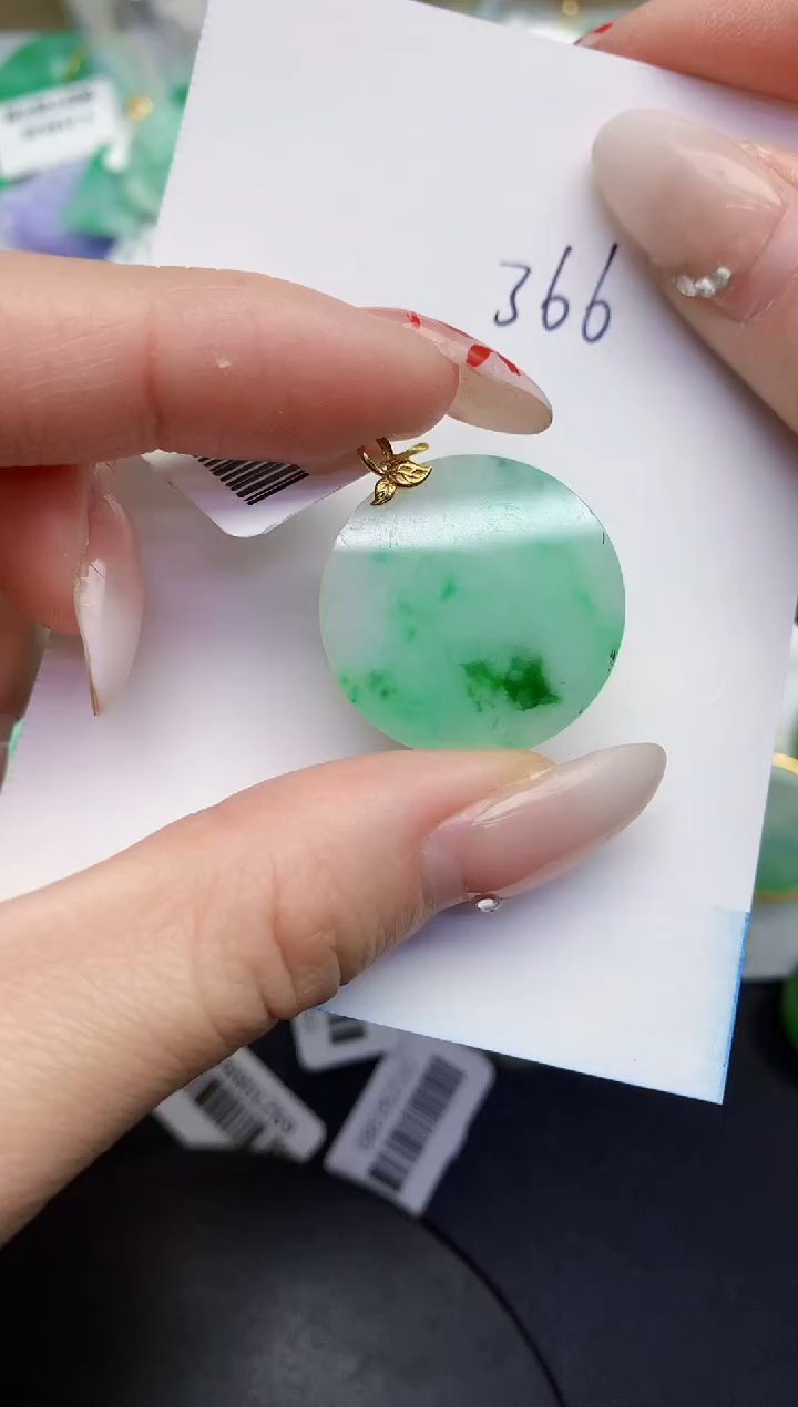 【闪购商品】翡翠颈饰18K金镶嵌000000000000