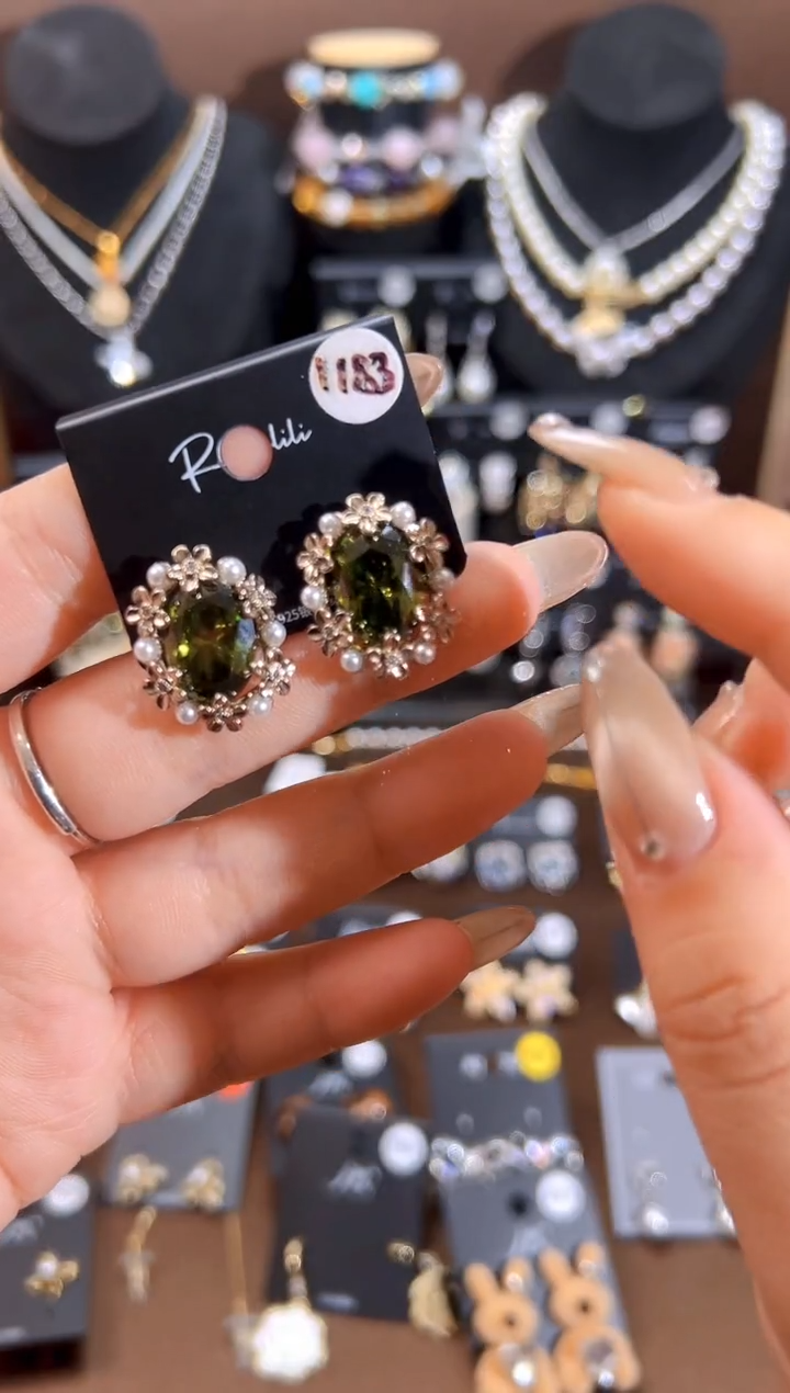 铜合金锆石925银繁花耳钉