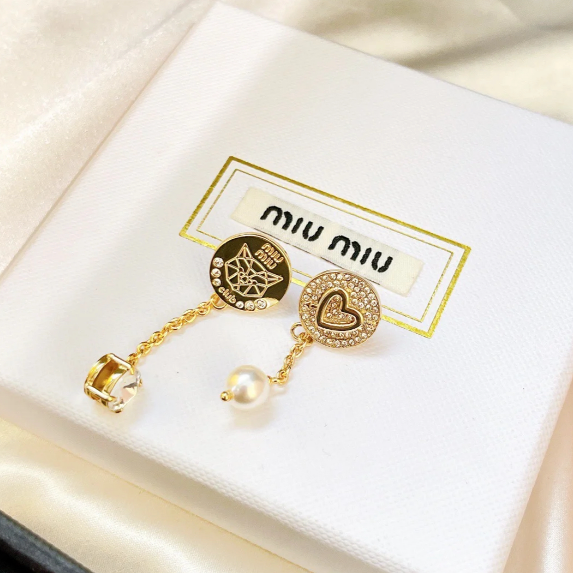 未使用 MIU MIU/缪缪 【念念活动】MIUMIU 耳环 不对称 猫咪 爱心