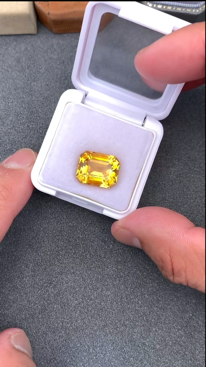 【闪购商品】黄晶裸石未镶嵌10.98克拉