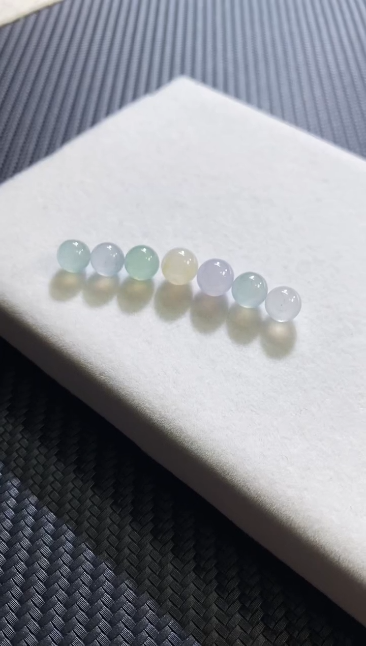 【闪购商品】翡翠挂件未镶嵌亏清7颗