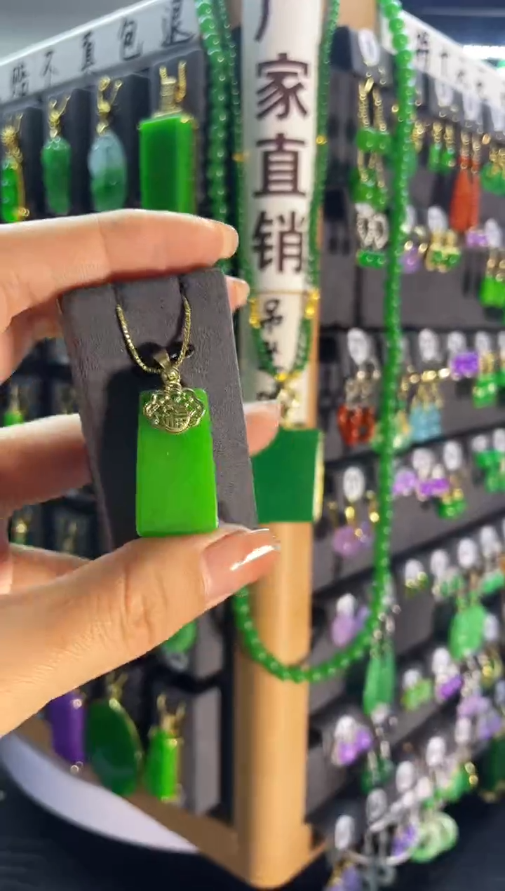 【闪购商品】翡翠耳饰银S925镶嵌246....