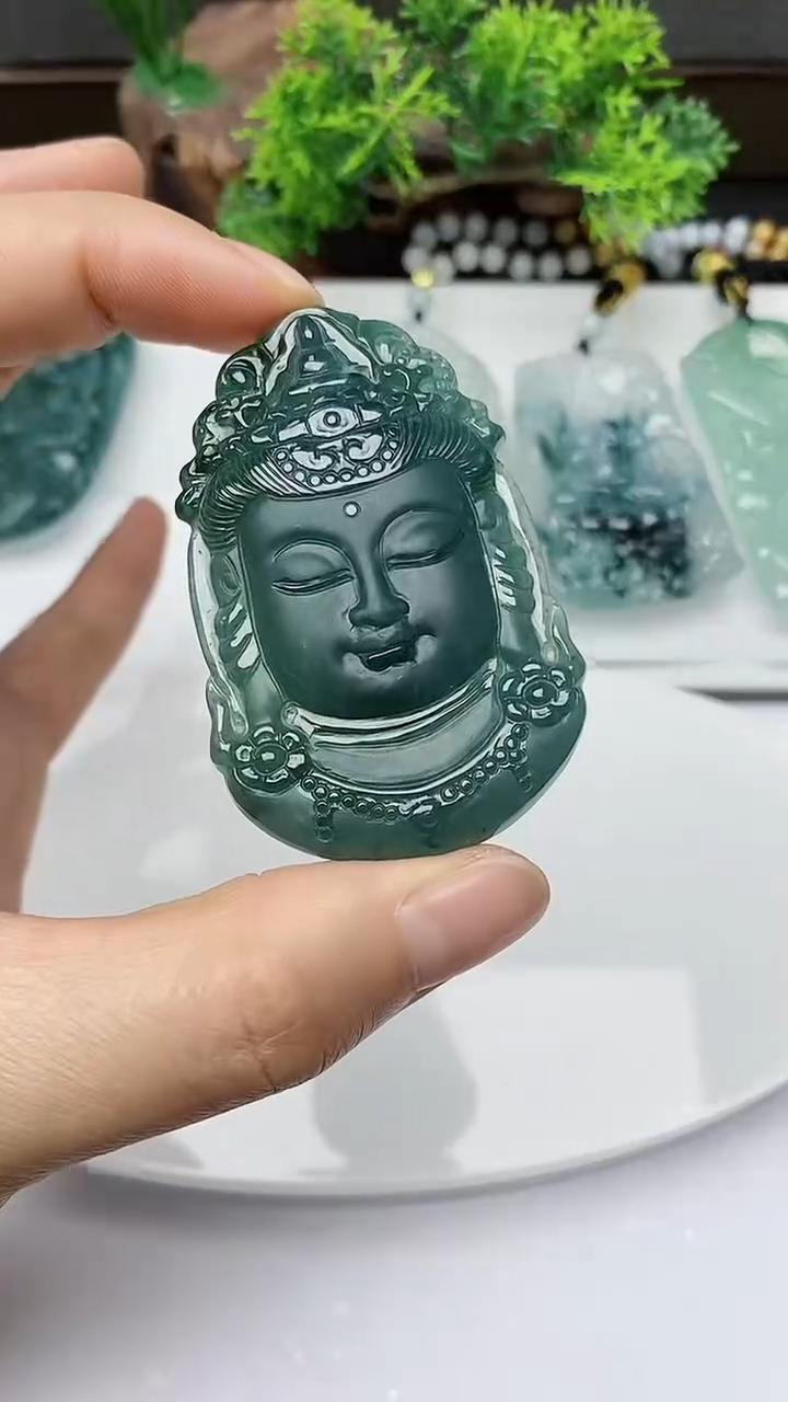 【闪购商品】翡翠颈饰未镶嵌        