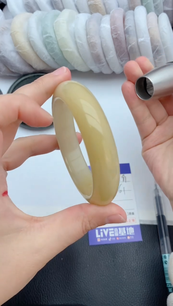 【闪购商品】石英质玉未镶嵌手镯91+60/61