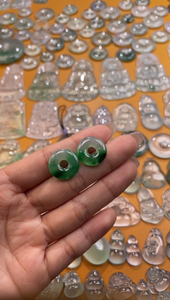 【闪购商品】翡翠吊坠(不含链)未镶嵌圈圈 16.8 3.1 16.8 3.5