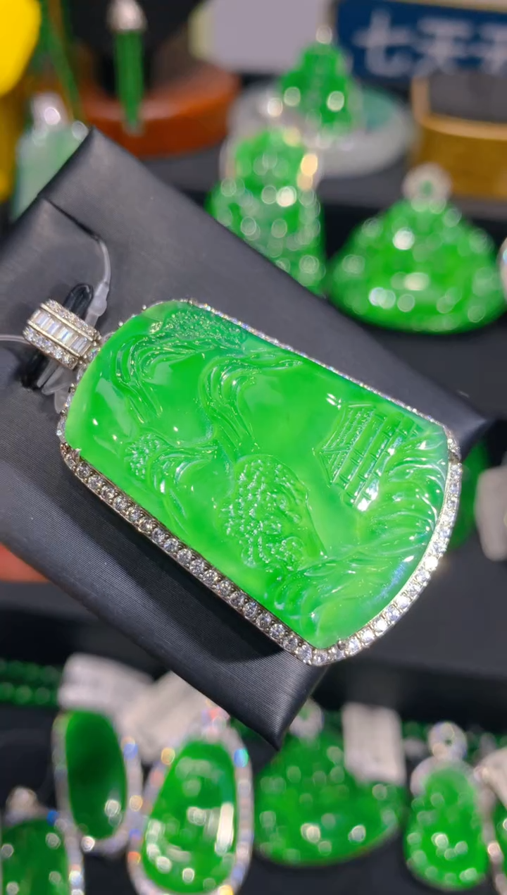 【闪购商品】翡翠颈饰银S925镶嵌33一季