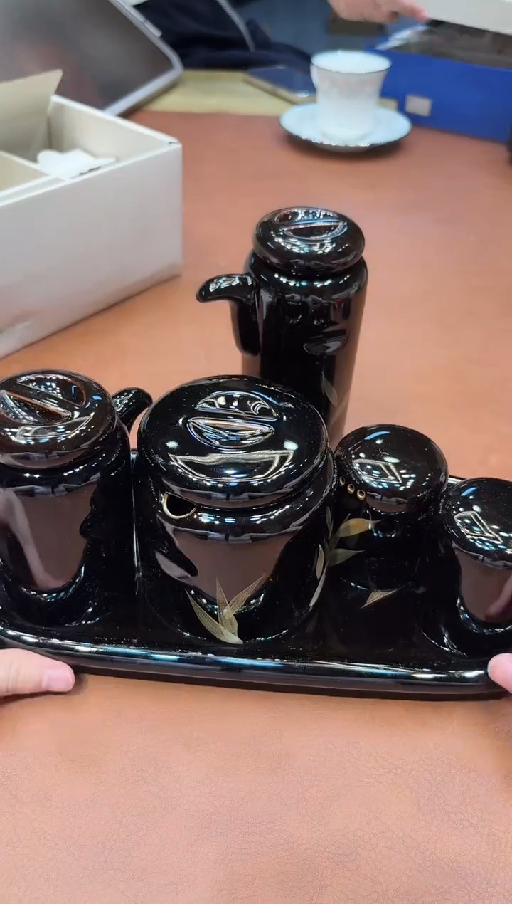 小狐狸精选日瓷器