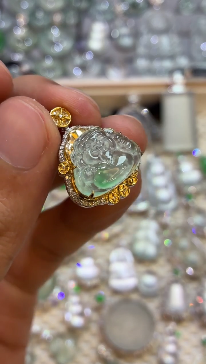 吊坠(不含链)18K金镶嵌翡翠财神