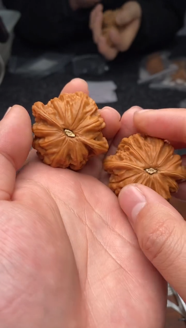 【闪购商品】文玩核桃把件G160号41尺磨盘